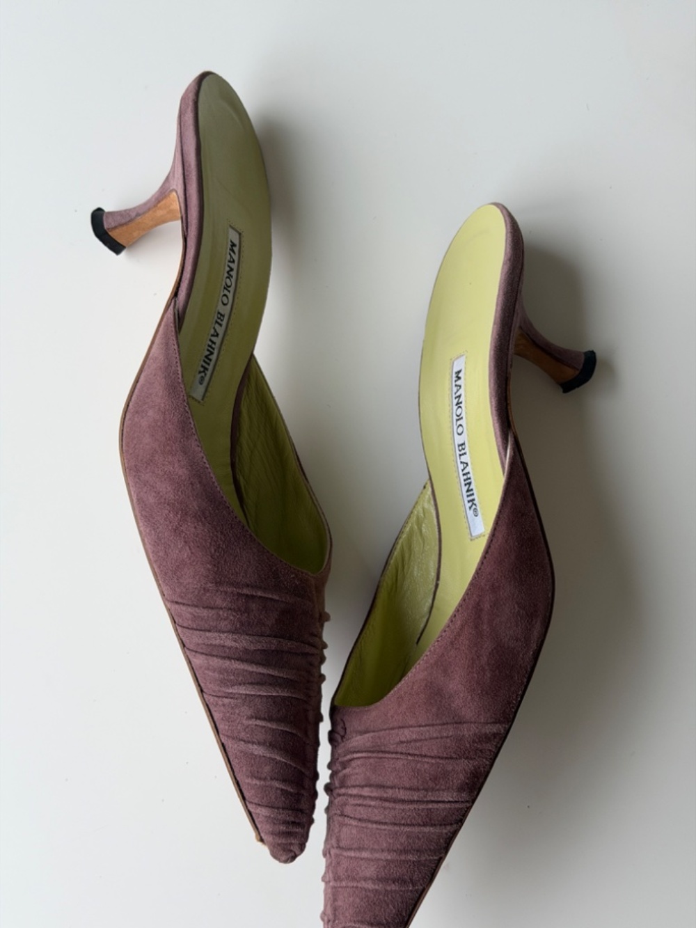 Vintage Manolo Blahnik dusty mauve suede pointed toe mules, IT 40, ~US 9 - Picture 3 of 9